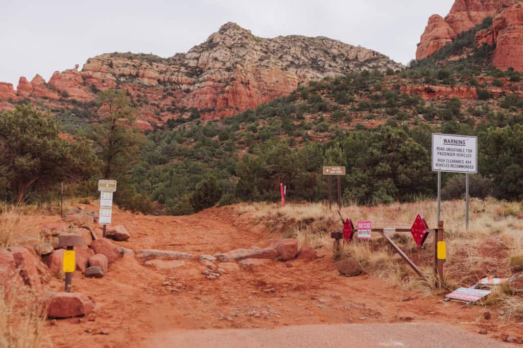 Devil's Bridge Trailhead - Dry Creek