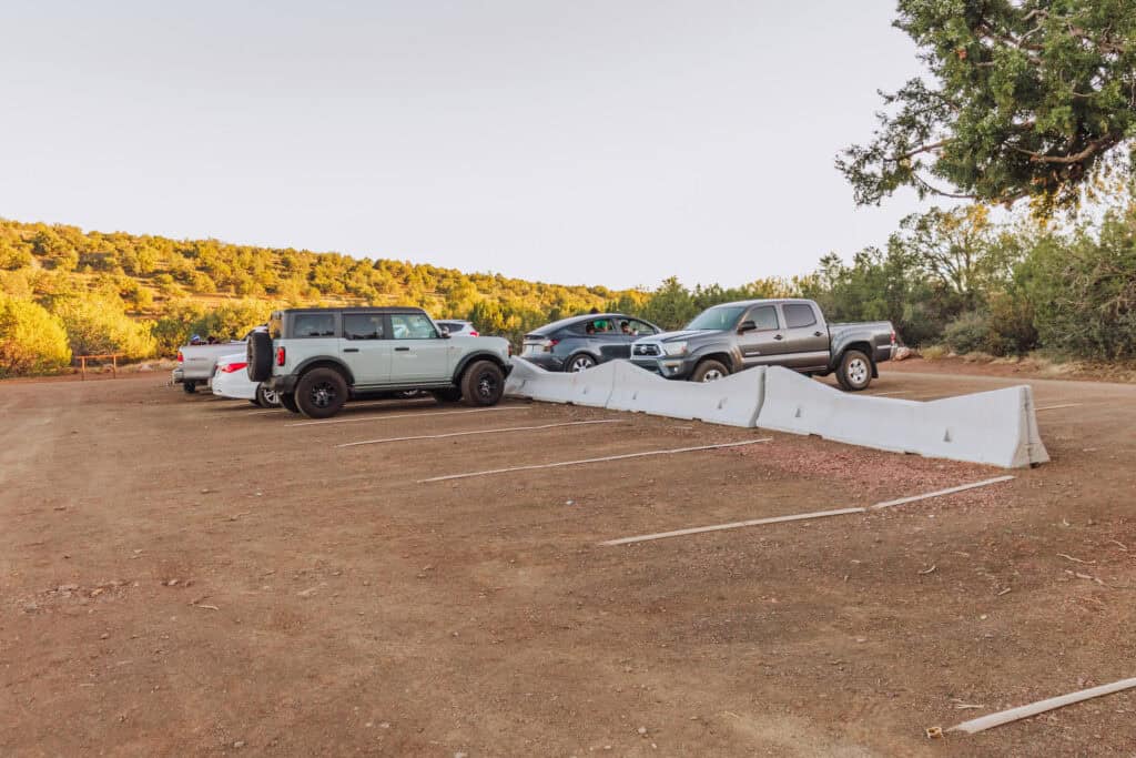 Bob Bear Trailhead parking lot