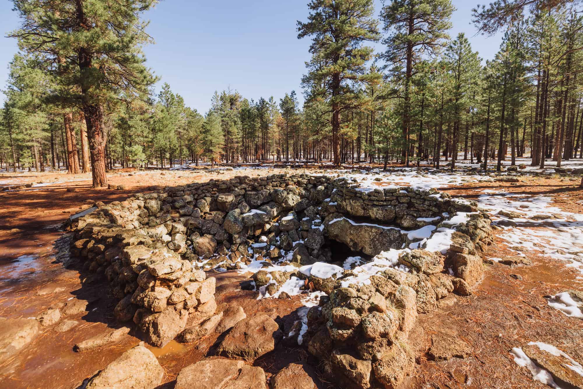 The entrance to the lava tube near Flagstaff