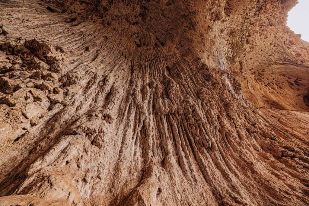 The travertine rock under Tonto Natural Bridge